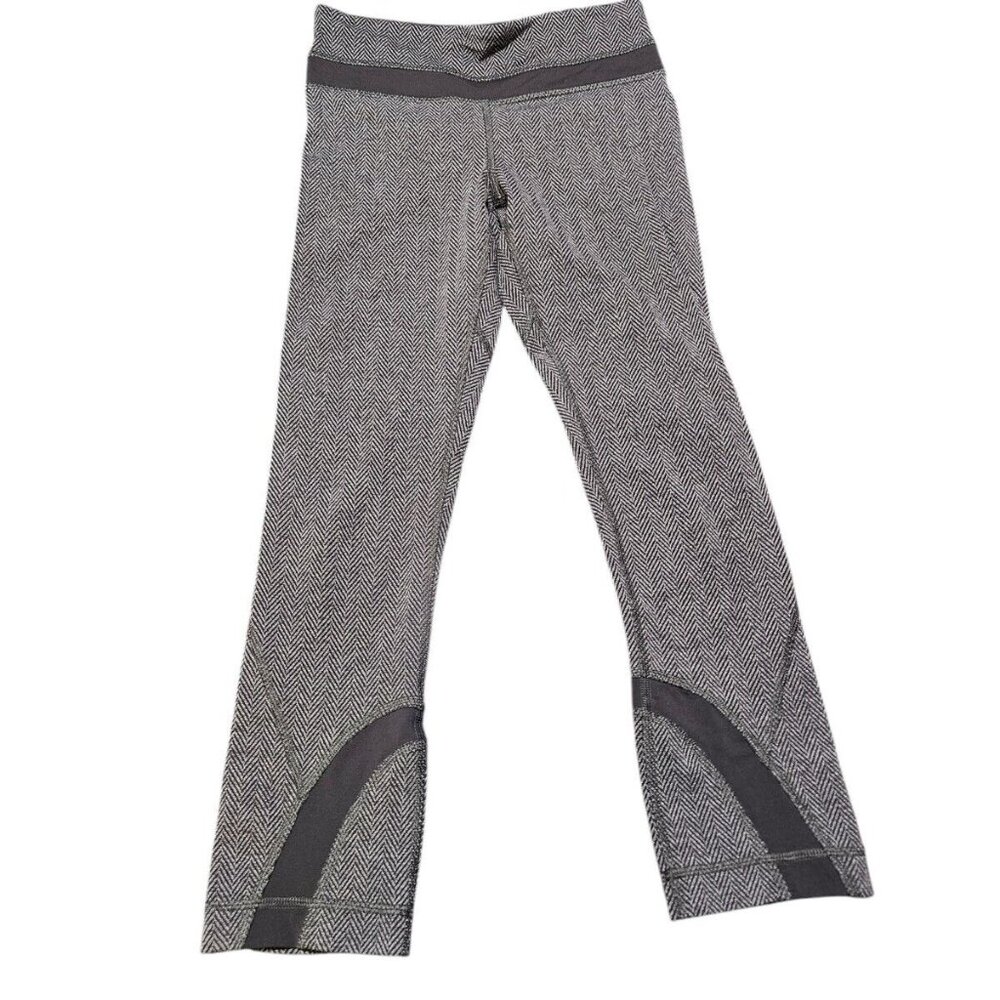Lululemon Pace Rival Crop Leggings Black Gray Stripe Womens Size 2